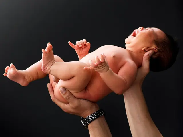 ニューボーンフォトを撮ろう 赤ちゃんとご両親の絆を深める写真をお手元に 三愛フォトスタジオのお宮参り写真