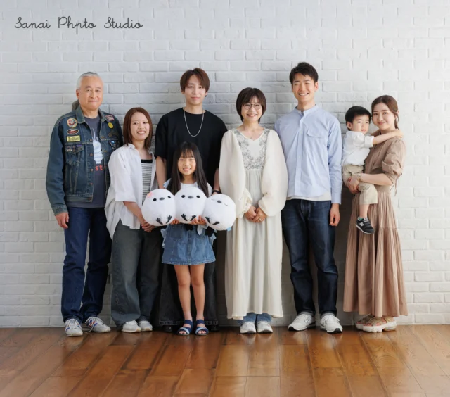 家族写真✨

#家族写真 #ファミリーフォト #家族 #家族集合 #記念写真 #記念撮影 #倉敷写真撮影 #スタジオ撮影 #倉敷写真館 #サンアイ #三愛フォトスタジオ倉敷店

ーーーーーーーーーーーーーーーーーー

三愛フォトスタジオ倉敷店🌿
〒710-0003 岡山県倉敷市平田81-4

TEL ☞ 086-434-3050
web ☞ https://www.sanaiphoto.co.jp

営業時間　9:30〜18:30
毎週水曜定休日

ーーーーーーーーーーーーーーーーーー